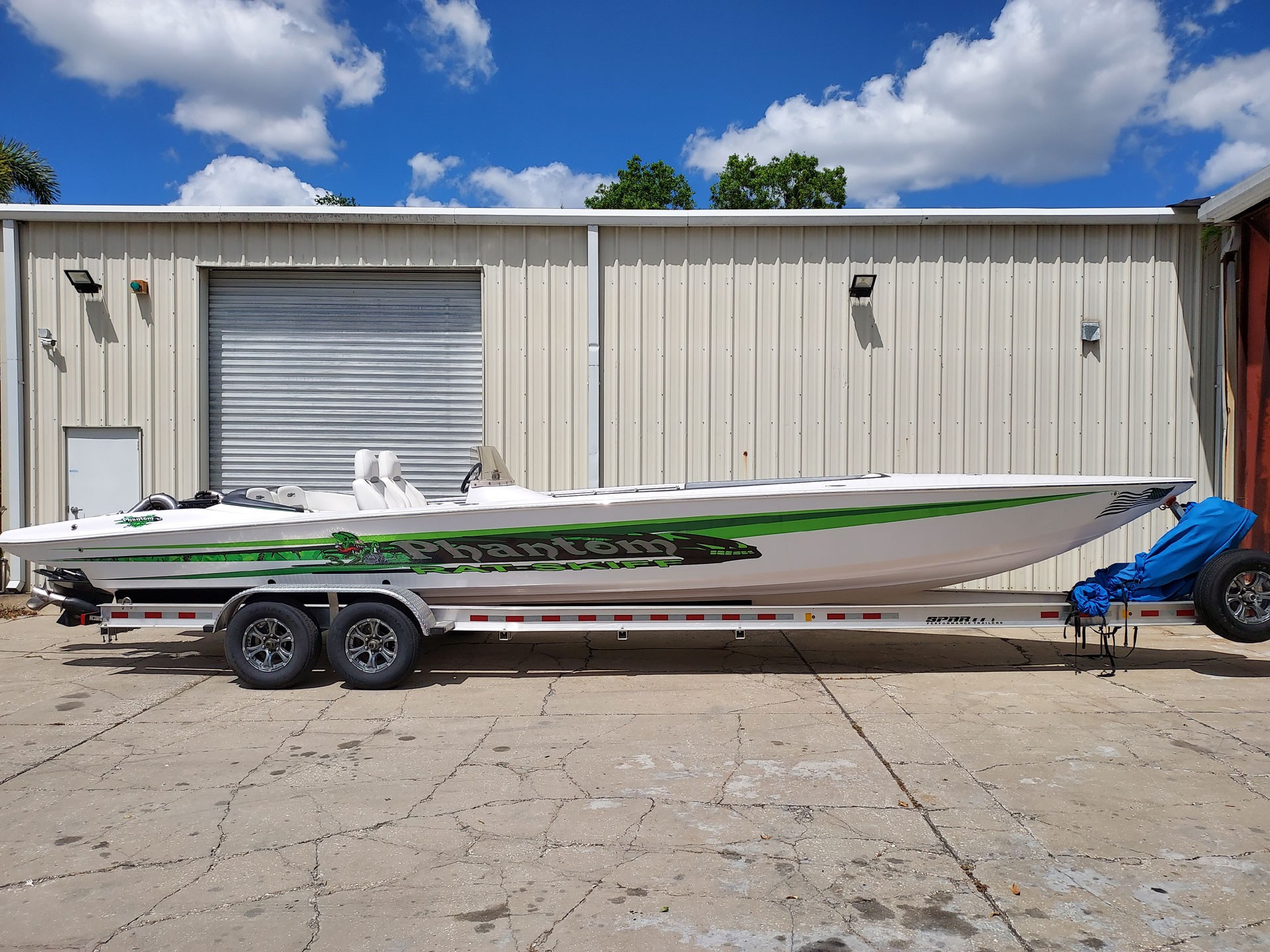 32 Phantom I/O Speed Skiff  - Limited Edition 1/1